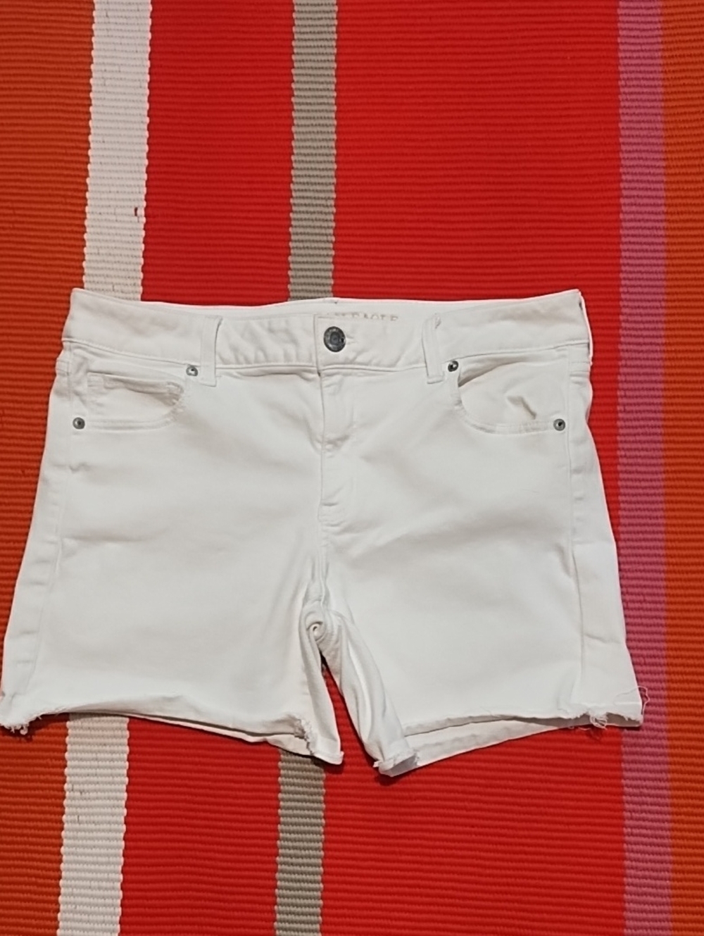 American Eagle Outfitters White Denim Shorts - Casual Cutoff Style Size 14 EUC.